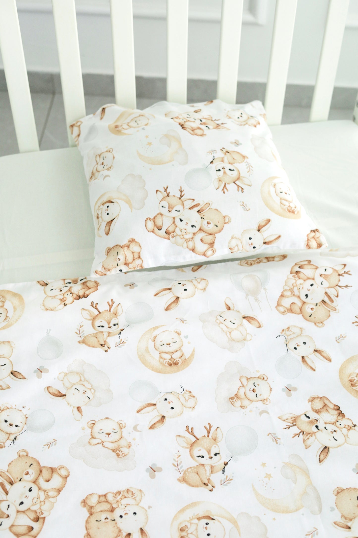 סט מצעי תינוקות מכותנה – איילים ישנוניים