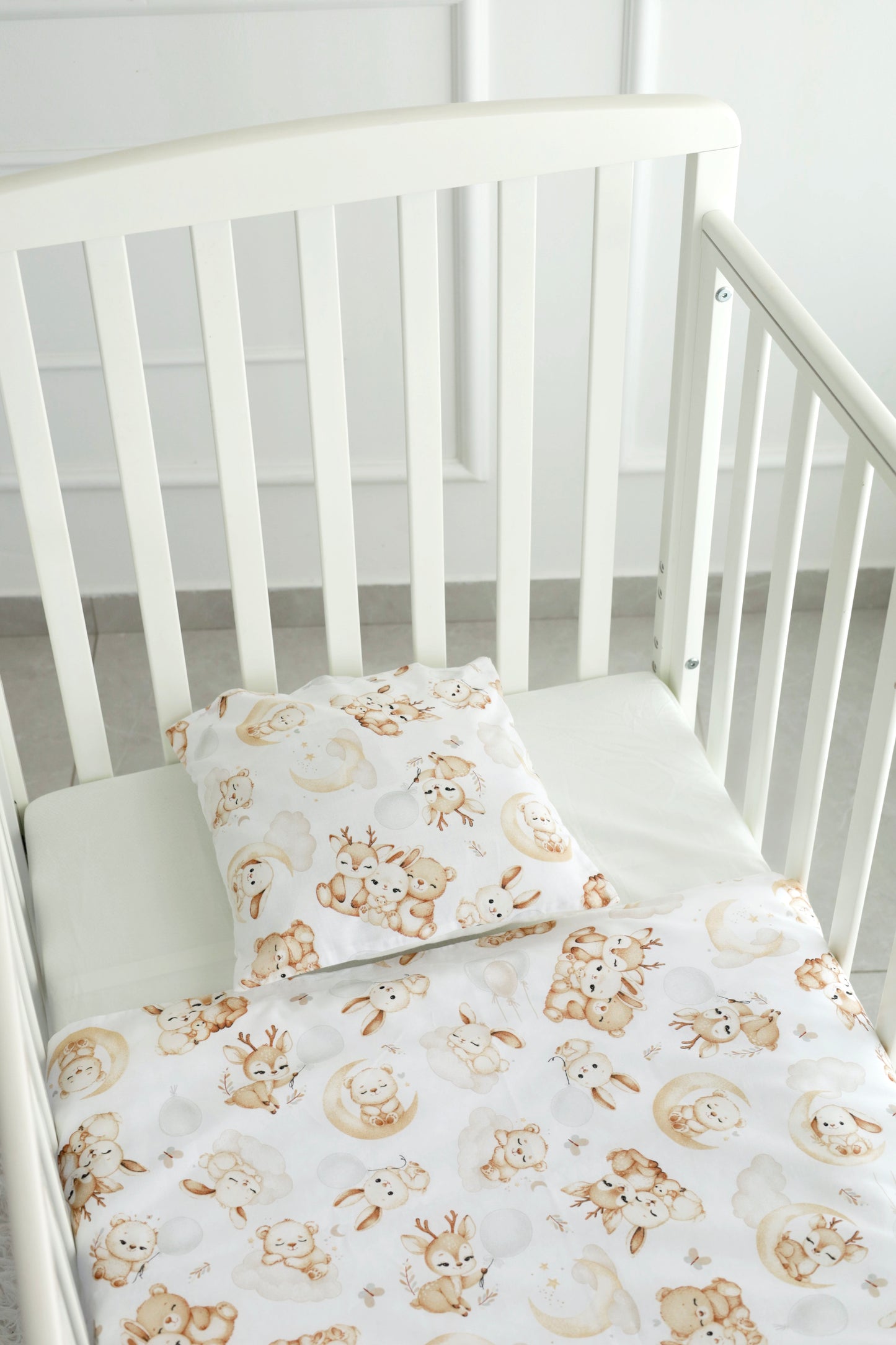 סט מצעי תינוקות מכותנה – איילים ישנוניים